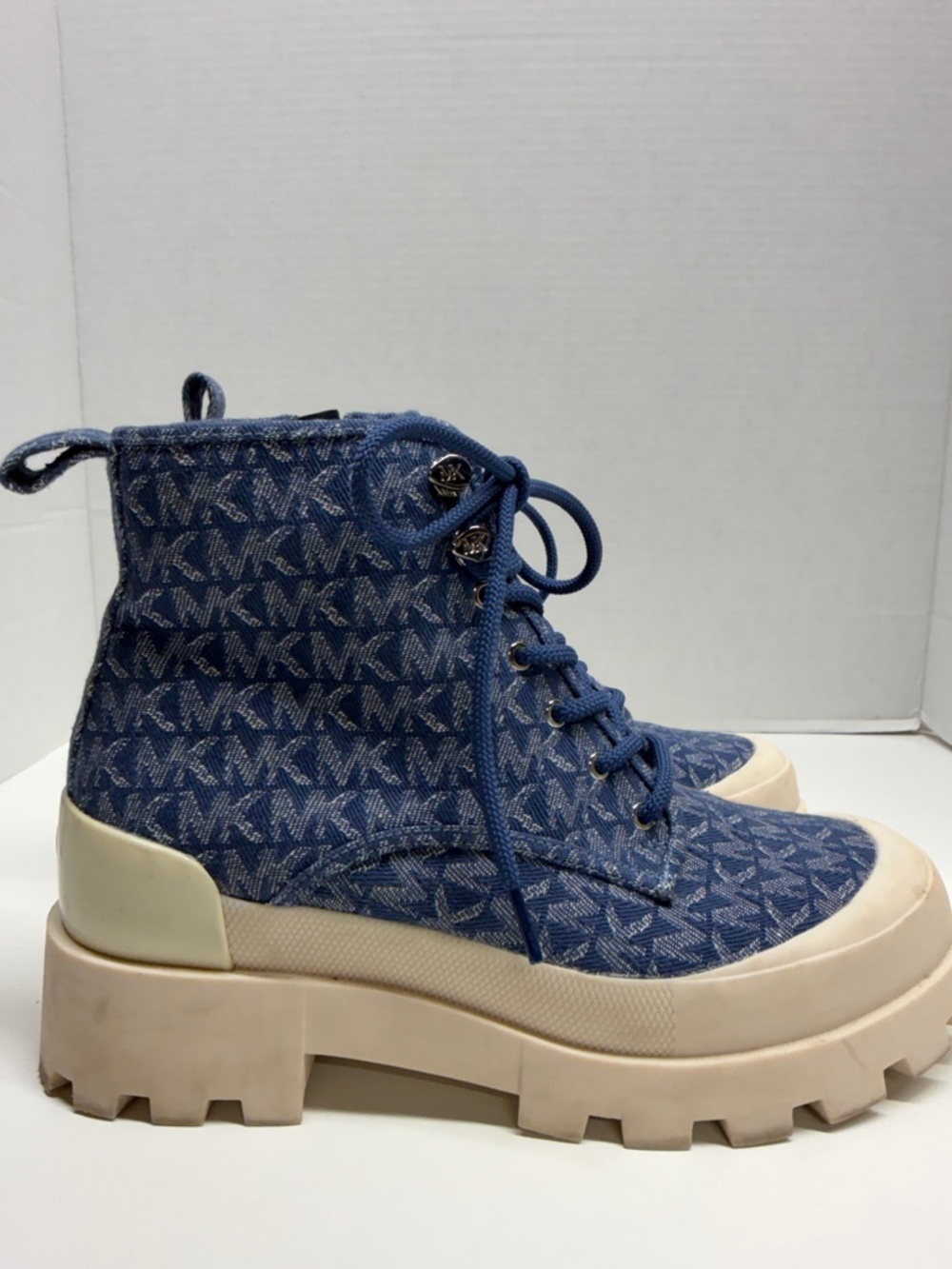 Micheal Kors Payton Combat Boots Lace Up Ankle Booties Shoes Denim Blue Size 7.5 - Picture 2 of 7